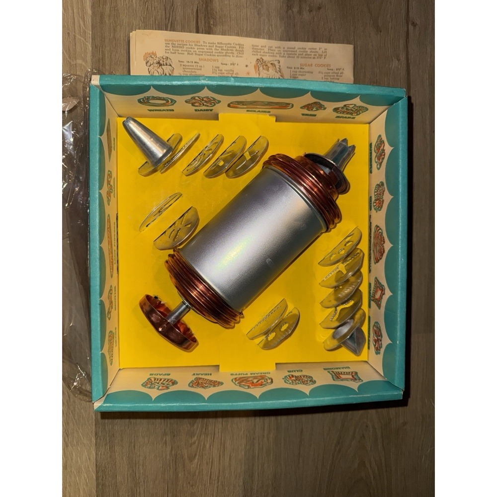 Vintage Mirro Cookie Press Pastry Kit Complete No Top‎ to Box With Booklet